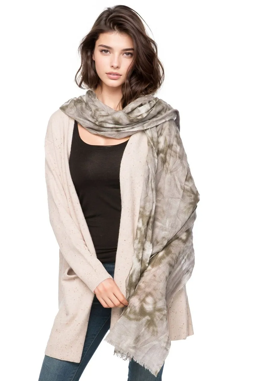 100% Cashmere Luxury Scarf in Winter Romance Print