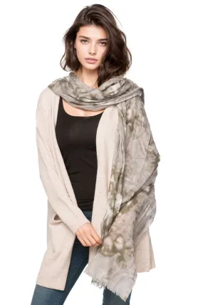 100% Cashmere Luxury Scarf in Winter Romance Print