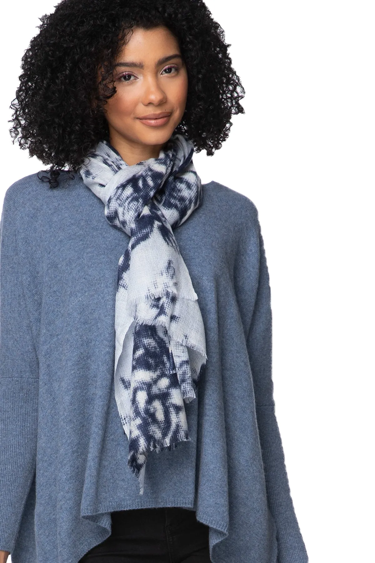 100% Cashmere Luxury Scarf in Winter Romance Print