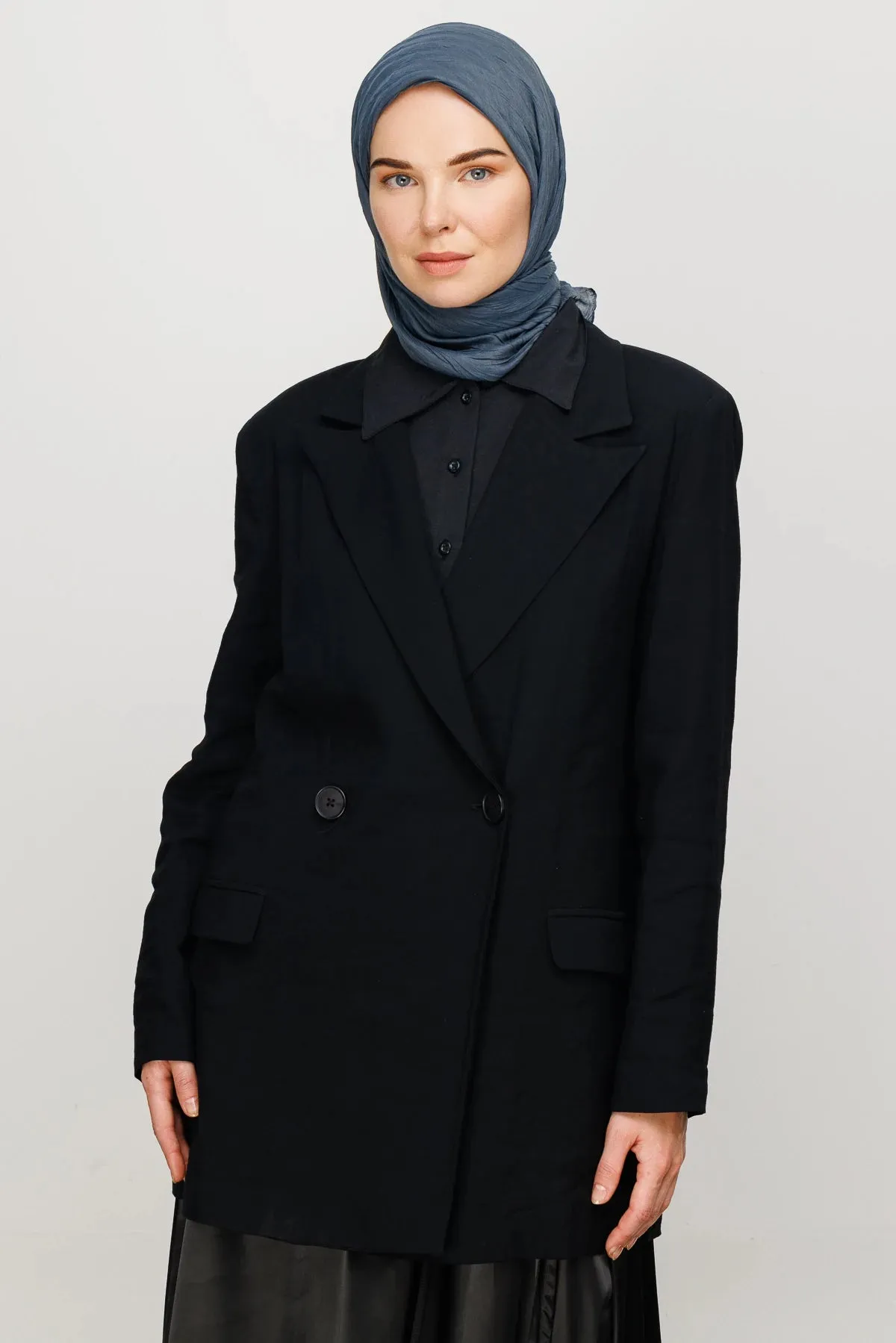 Anthracite Pleated Bamboo Square Scarf