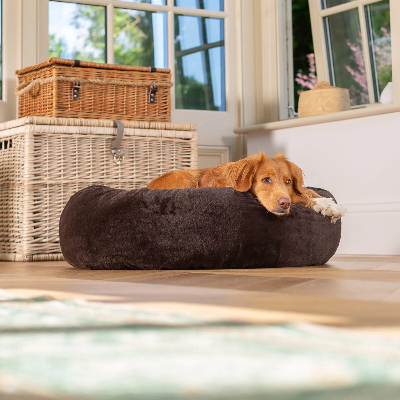 Calming Anti-Anxiety Donut Bed With Removable Covers in Dusk Faux Fur by Lords & Labradors