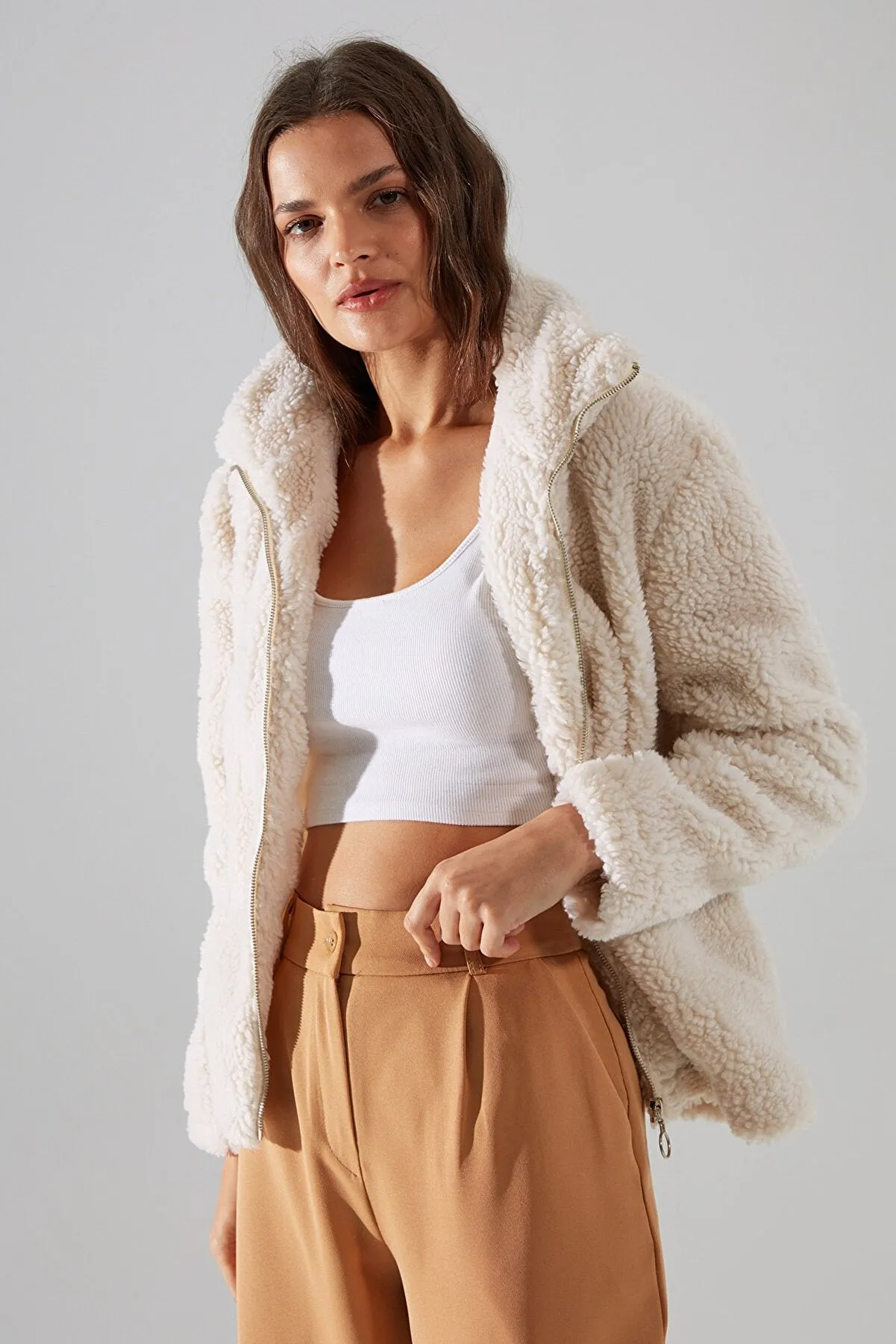 Ecru Collar Fur Coat