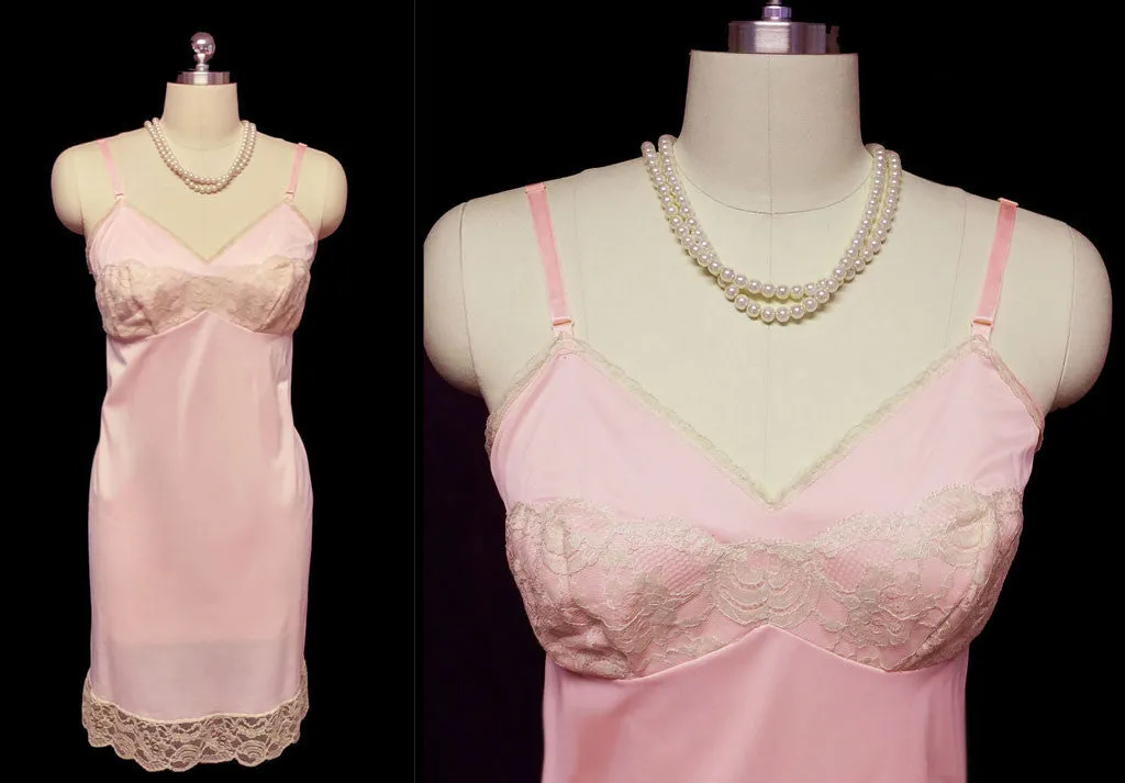 *FANCY VINTAGE HOLLYWOOD VASSERETTE ECRU LACE SLIP IN SWEETHEART PINK