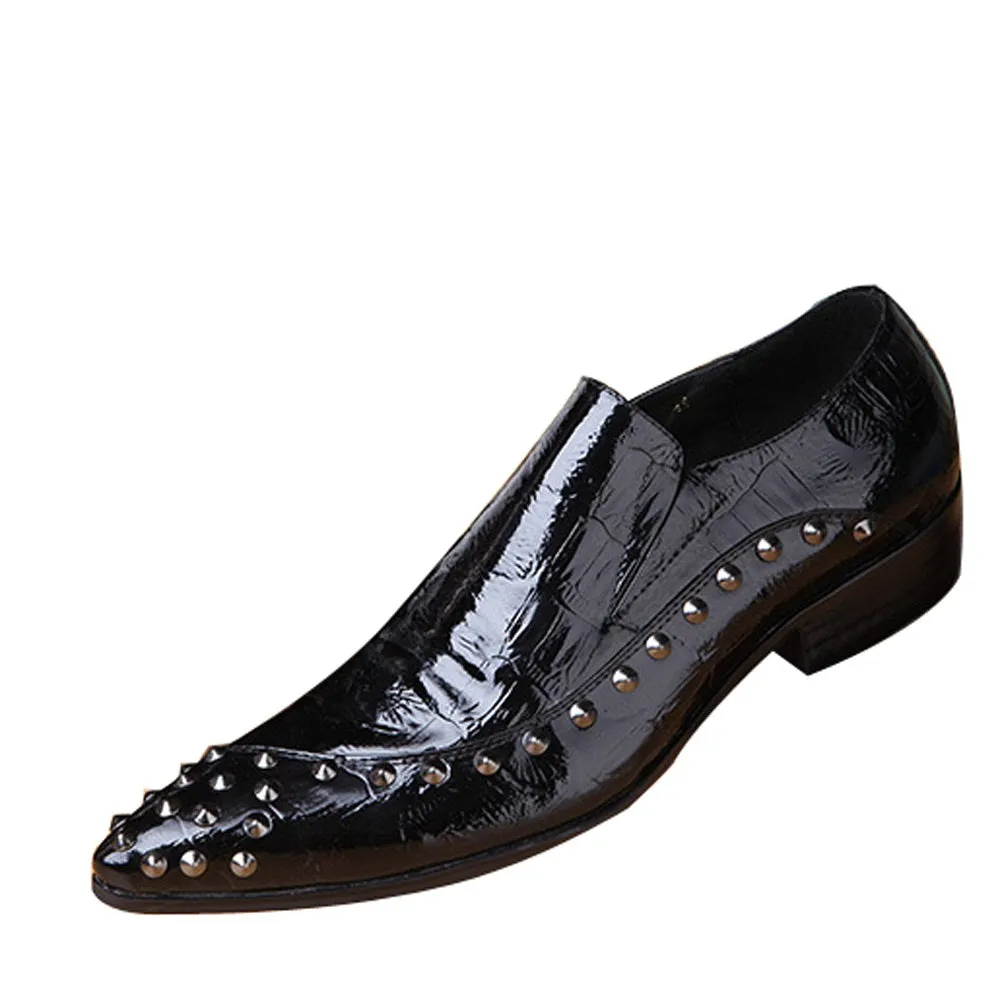 Men Round Toe Studs Decoration Loafer