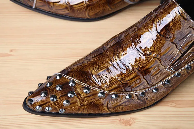 Men Round Toe Studs Decoration Loafer