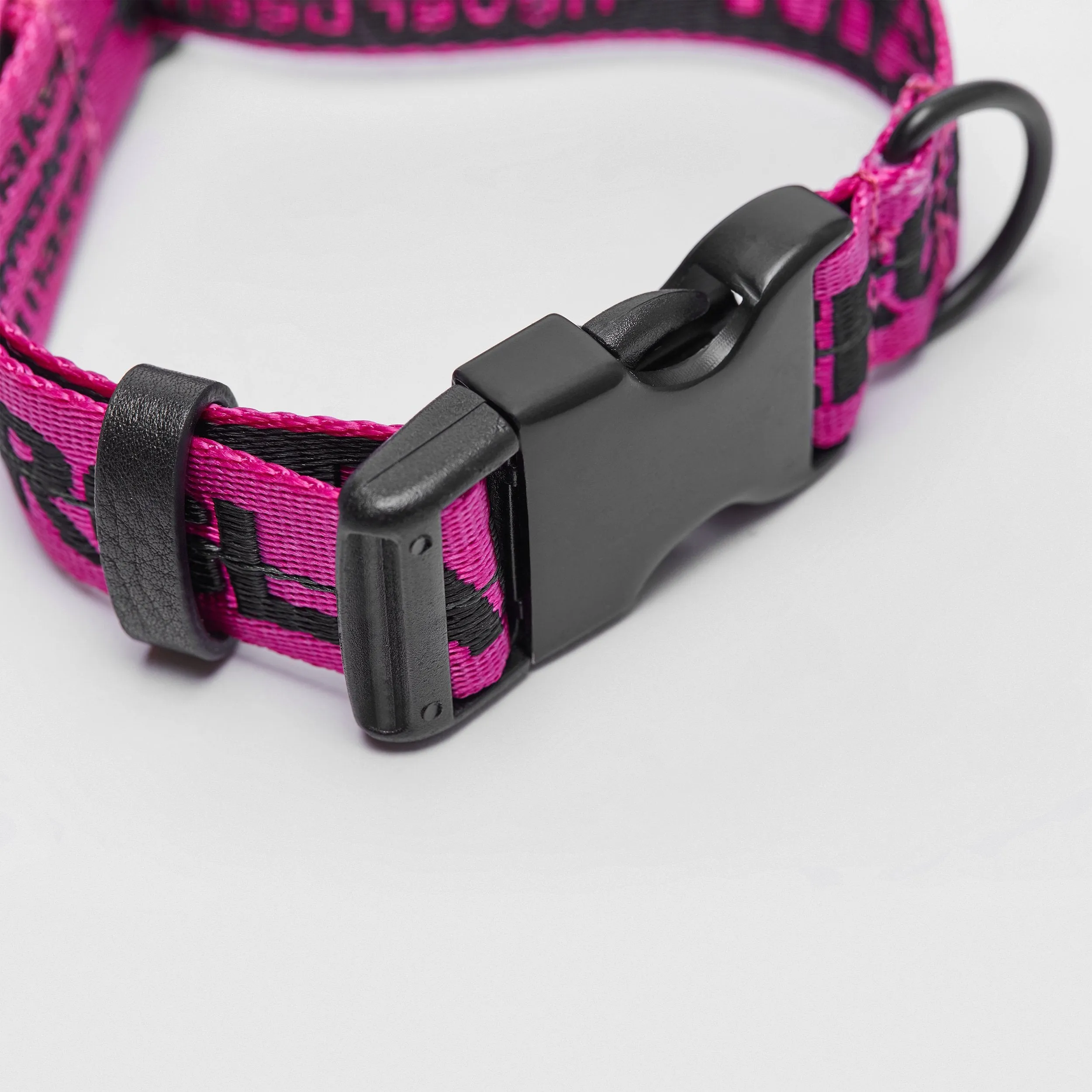 Overglam Ribbon Collar