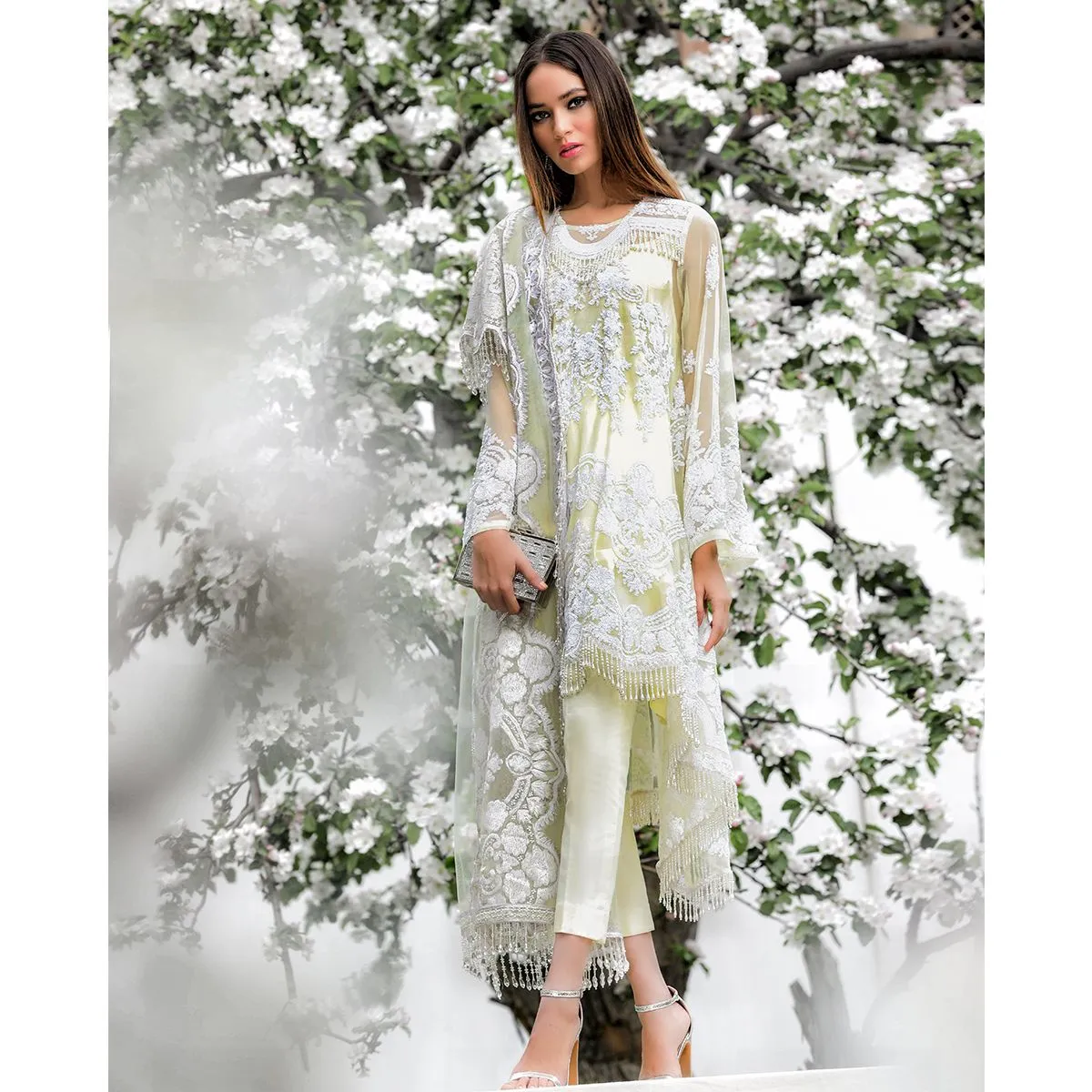Sana Safinaz Luxury Eid Collection 2018 – 04A
