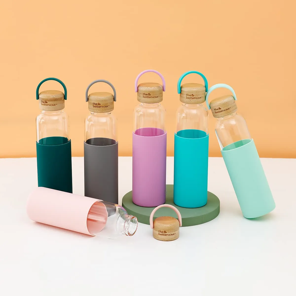 The Better Home Borosilicate Glass Water Bottle with Sleeve (500ml) | Non Slip Silicon Sleeve & Bamboo Lid | Fridge Water Bottles for Men, Women & Kids | Water Bottles for Fridge | Grey (Pack of 1)