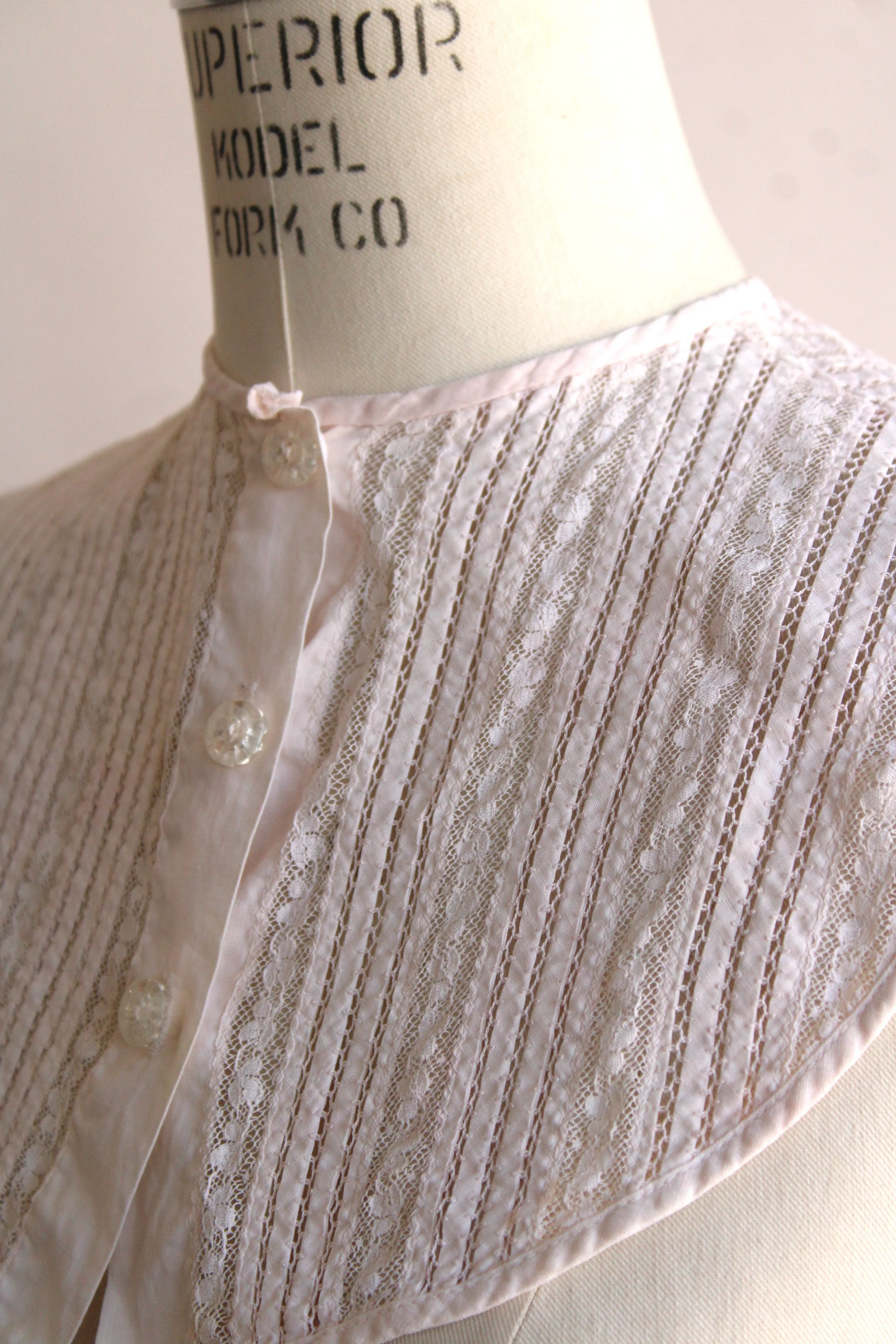 Vintage 1950s Pale Pink Dickie