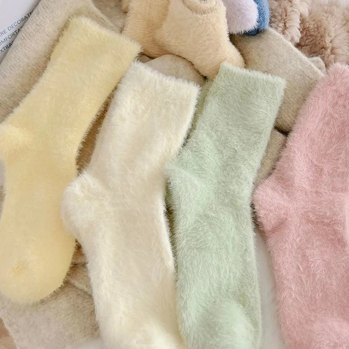 Women's Plush Coral Fleece Socks - Non-Slip Warm Knitted Floor Socks